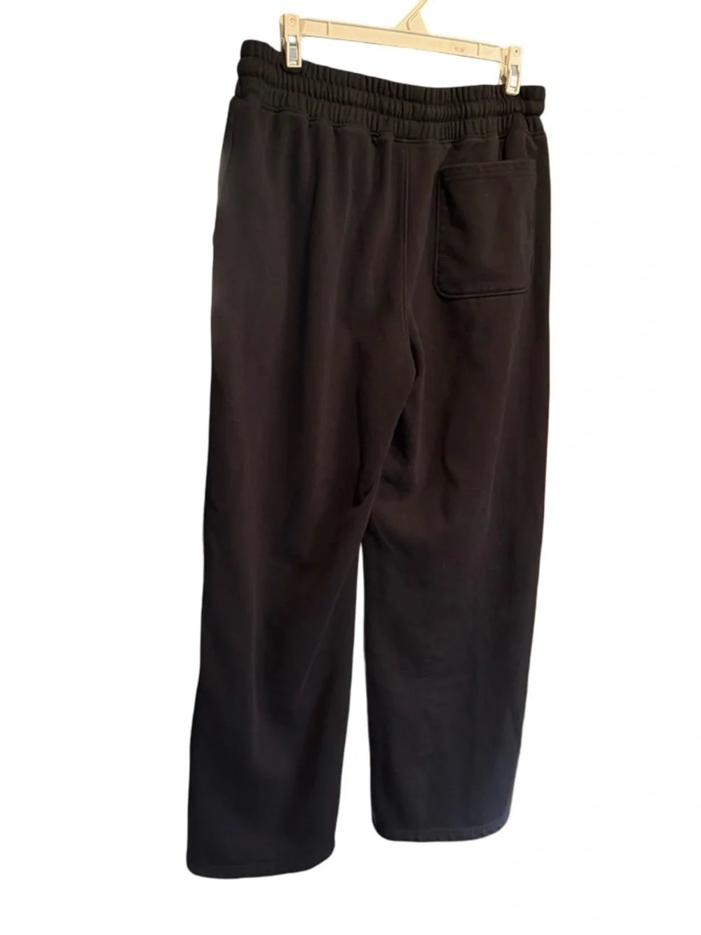The North Face Unisex Lounge Wide Leg Sweatpants Black medium stretchy